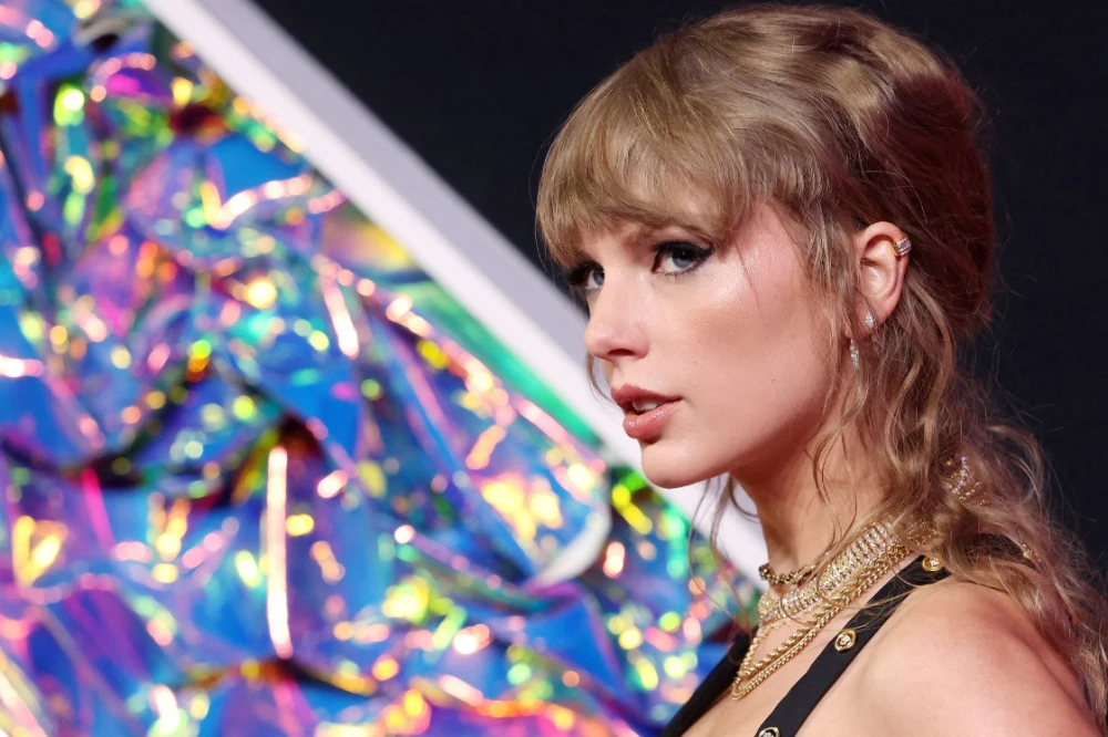 Kansas City Chiefs' Taylor Swift jacket almost sold out 