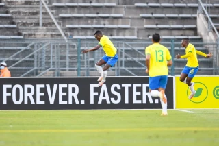 Hat-trick for Lepasa as Pirates hit their stride thumping