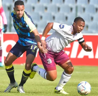 Hat-trick for Lepasa as Pirates hit their stride thumping